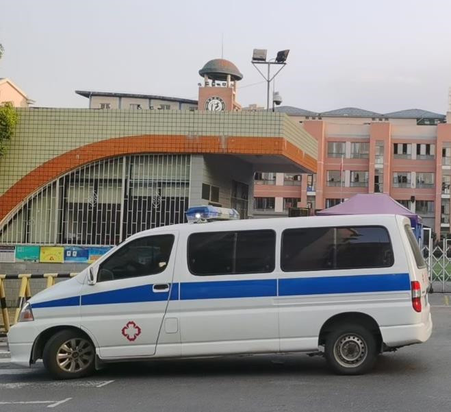 湘乡救护车出租护送骨折病人一公里多少钱